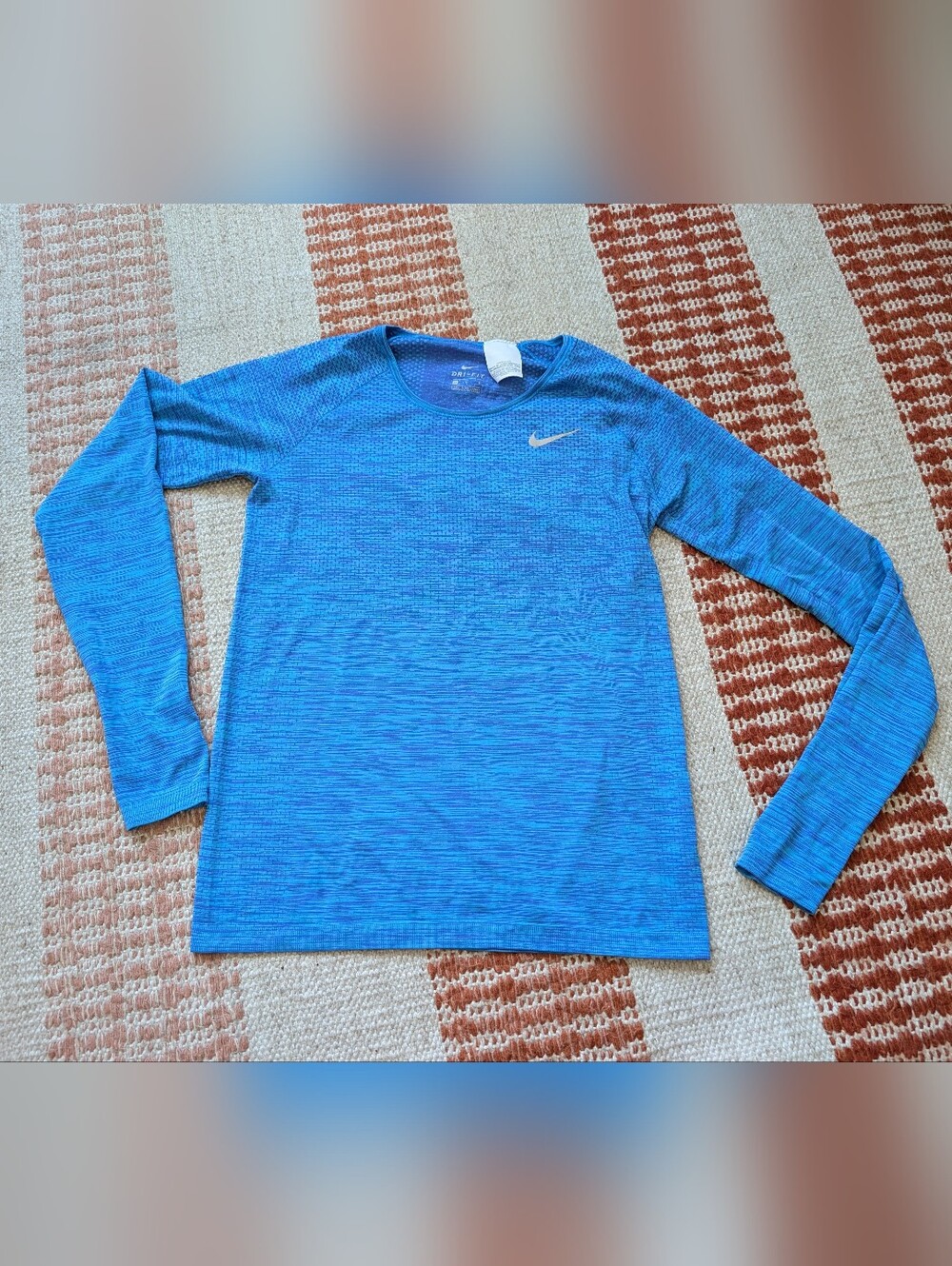 Nike Dri-FIT Knit Shirt Top Women M Blue Long Sleeve Crew Neck Stretch Running